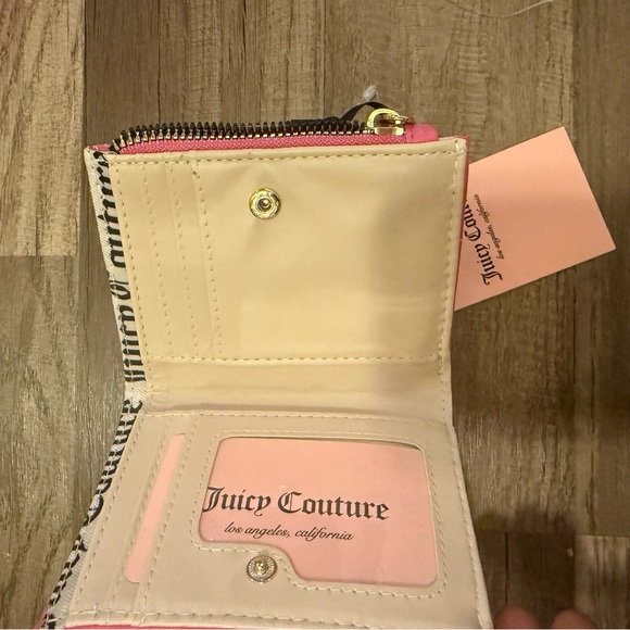Juicy Couture Pink Heart Quilted Wallet - Picture 7 of 12